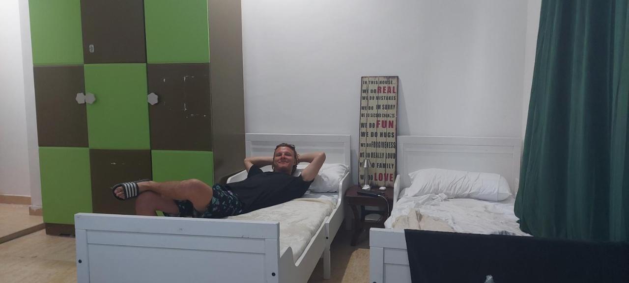 Hostel The Venue Aladdin Kuveyt Dış mekan fotoğraf