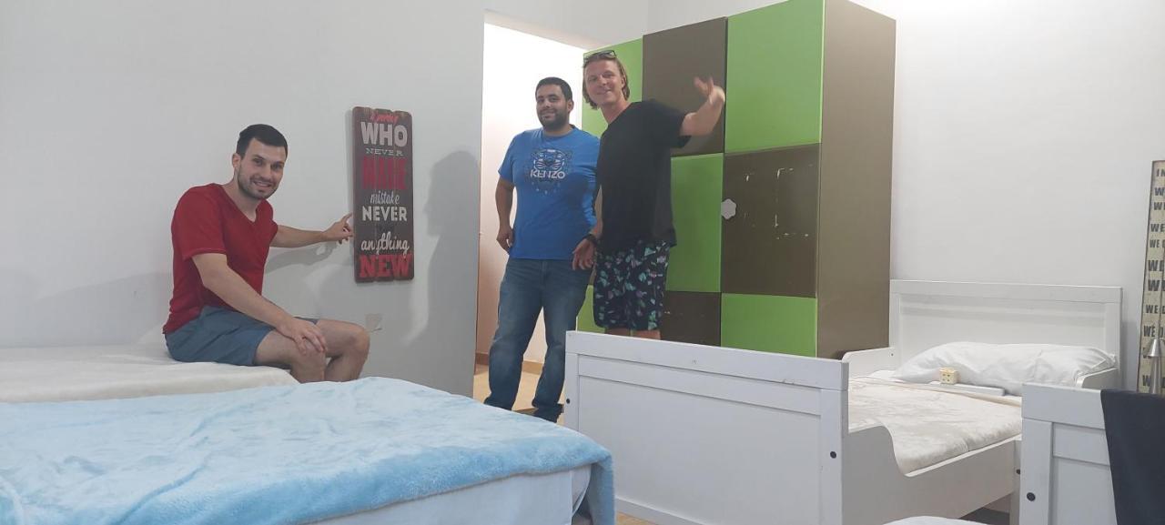 Hostel The Venue Aladdin Kuveyt Dış mekan fotoğraf